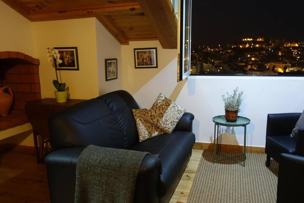Charm And Fantastic View In A Fully Equipped Home In Center Лиссабон Экстерьер фото